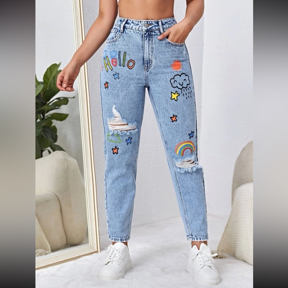 Letter & Cartoon Graphic Ripped Mom Fit Jeans
